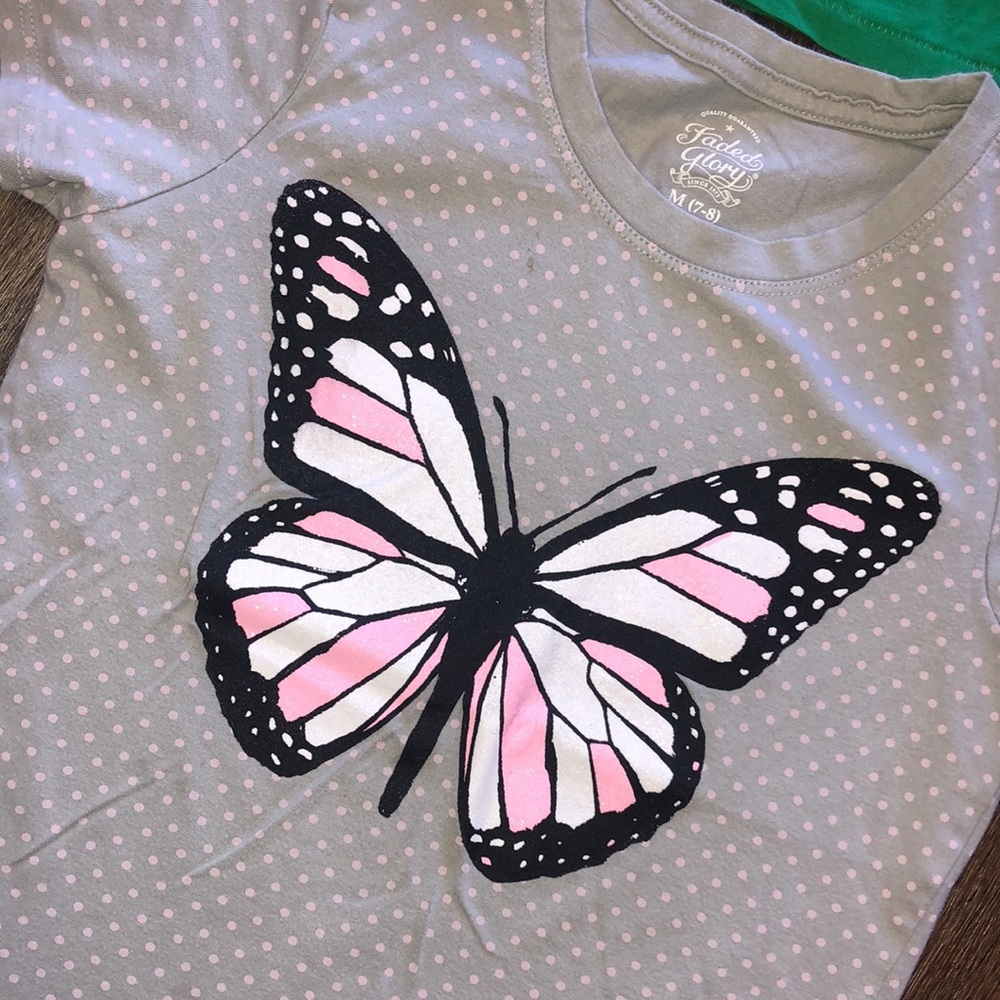 Graphic tees - Picture 6 of 11